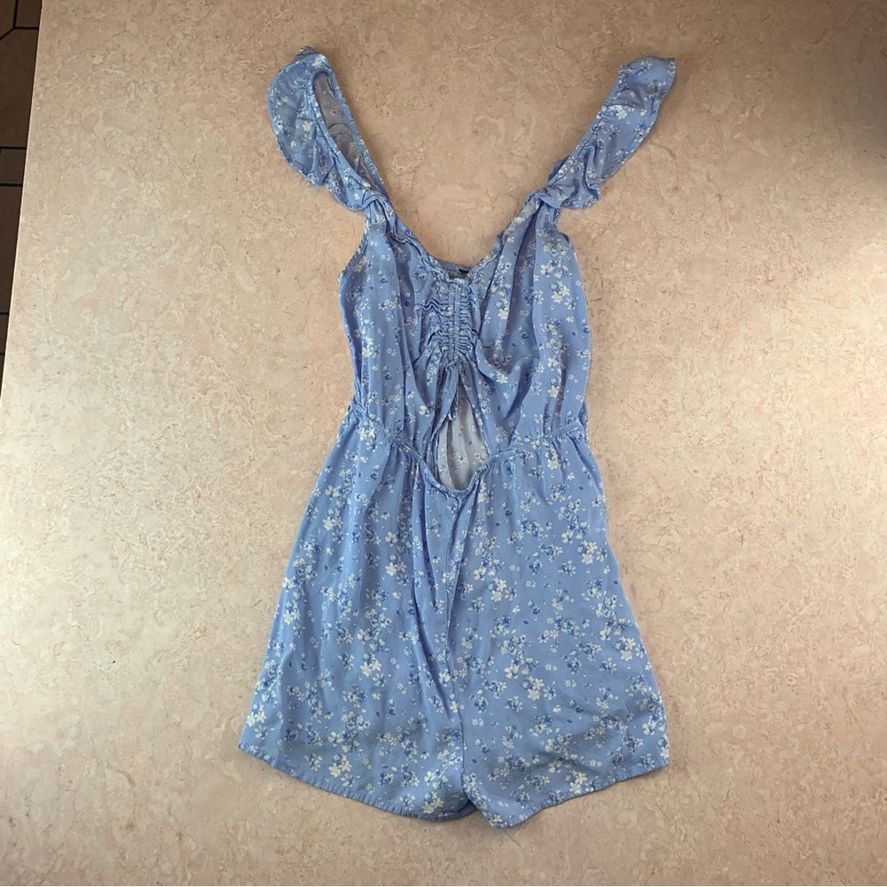 Forever 21 Floral Blue and White Women's Romper
